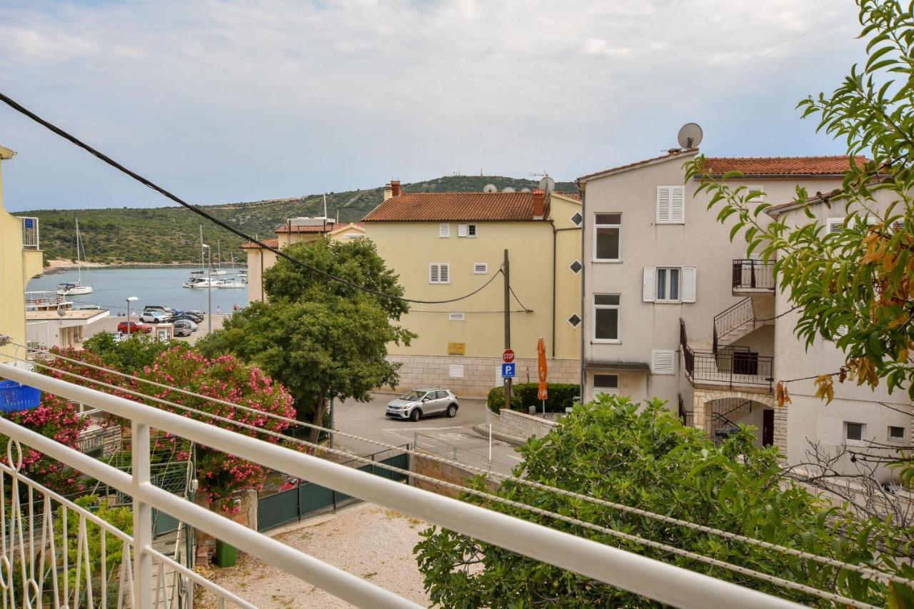 Apartments Dragica Примоштен Экстерьер фото
