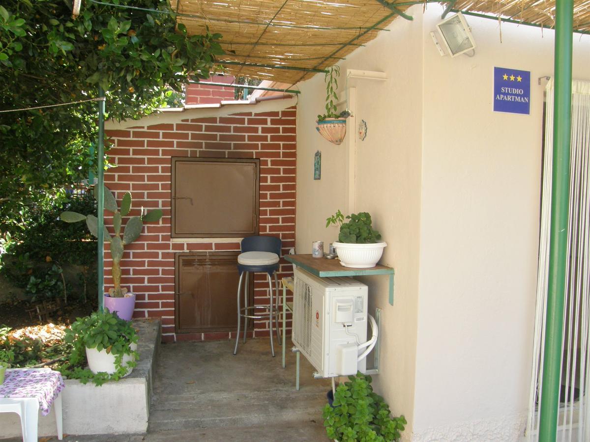 Apartments Dragica Примоштен Экстерьер фото