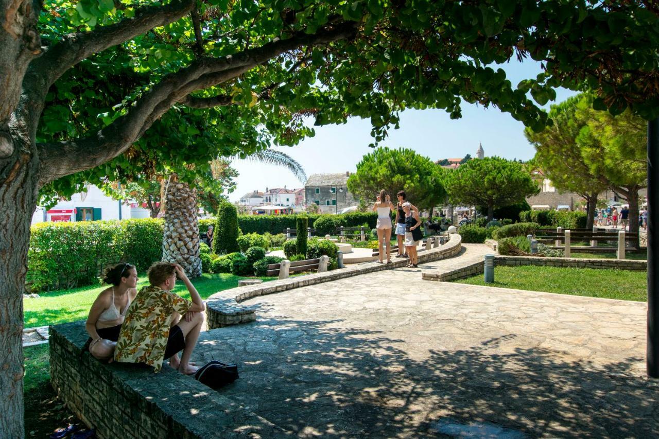 Apartments Dragica Примоштен Экстерьер фото