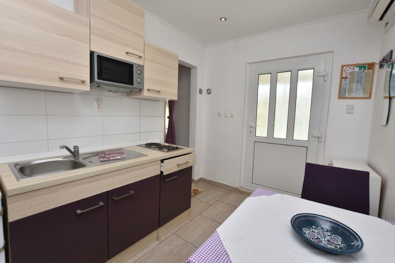 Apartments Dragica Примоштен Экстерьер фото