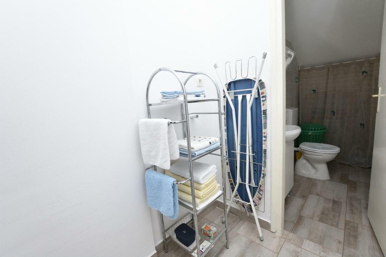 Apartments Dragica Примоштен Экстерьер фото